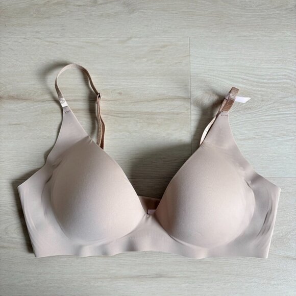 Victoria's Secret Bare Wireless Push Up Comfort Bra NWT Size Medium - Picture 4 of 7